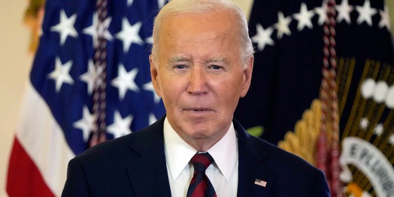 Kurz vor seinem Abschied aus dem Weißen Haus kommt US-Präsident Joe Biden einer großen Zahl von Gnadengesuchen nach. - Foto: Mark Schiefelbein/AP/dpa