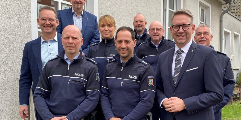 POL-WES: Hünxe - Landrat stellt neue Dorfsheriffs für Hünxe vor! - Foto: presseportal.de