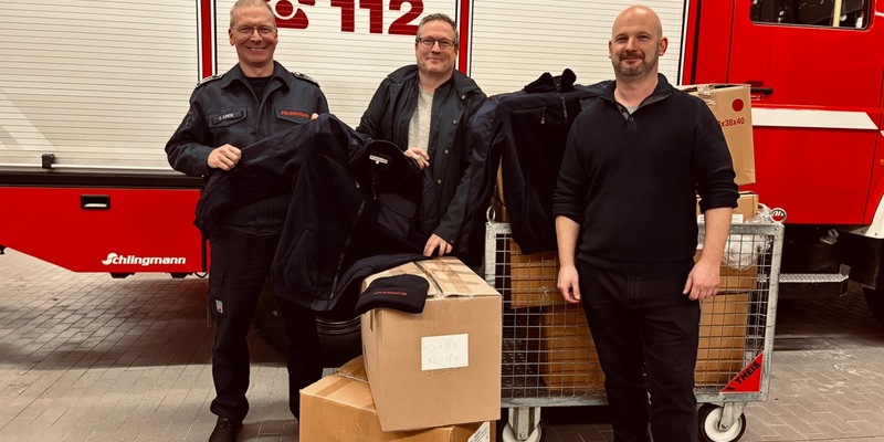 FW-Schermbeck: Winterjacke für die Feuerwehr - Foto: presseportal.de