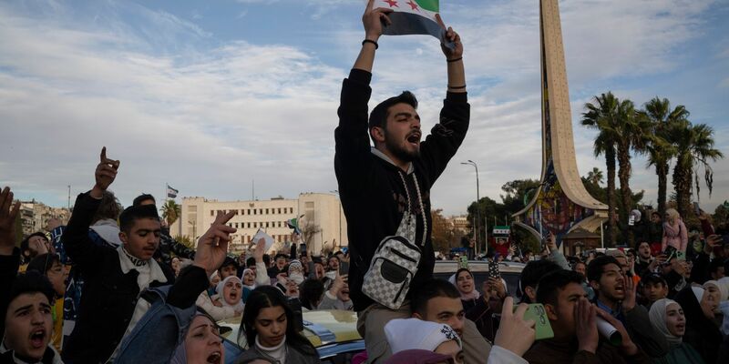 Der Angeklagte soll persönlich gefoltert haben. - Foto: Leo Correa/AP/dpa