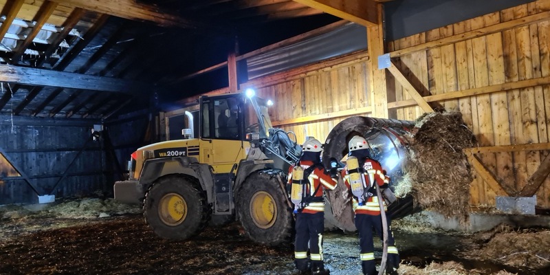 FW Stockach: Brand eines Stallgebäudes - Foto: presseportal.de