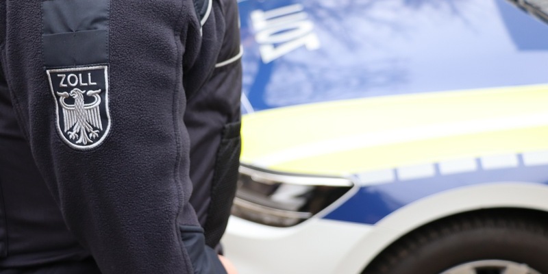 HZA-BI: Bielefelder Zoll prüft Taxi- und Mietwagengewerbe/Mindestlohnverstöße aufgedeckt - Foto: presseportal.de