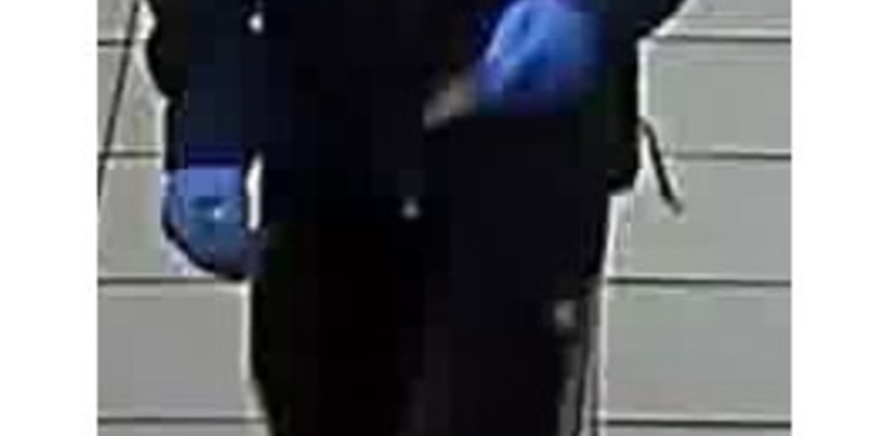 POL-DH: --- Wetschen - Öffentlichkeitsfahndung nach Tankstellenüberfall --- - Foto: presseportal.de