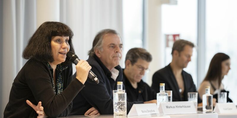 Die ehemalige Schauspielchefin Marina Davydova und die Salzburger Festspiele wollen einen Rechtsstreit vermeiden und einigten sich jetzt einvernehmlich. - Foto: Tobias Steinmaurer/APA/dpa