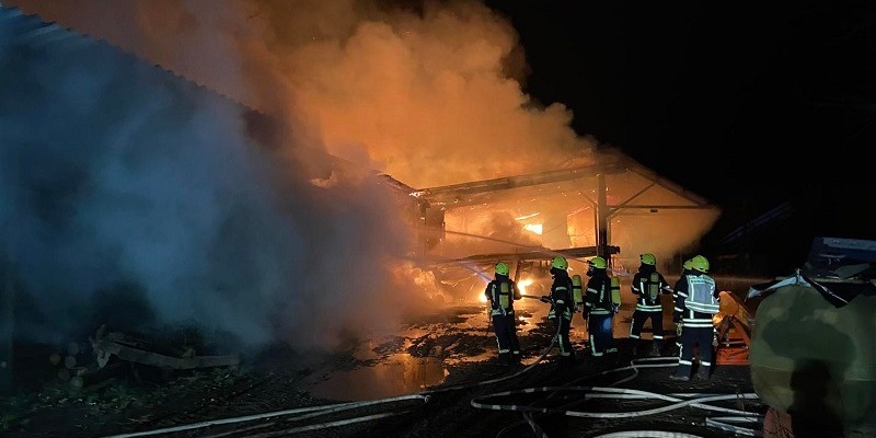 POL-PPKO: Brand einer Scheune in Nörtershausen - Lösch- und Aufräumarbeiten dauern an - Foto: presseportal.de