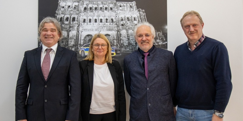 POL-PPTR: Zwei Beamte in den Ruhestand verabschiedet - Foto: presseportal.de