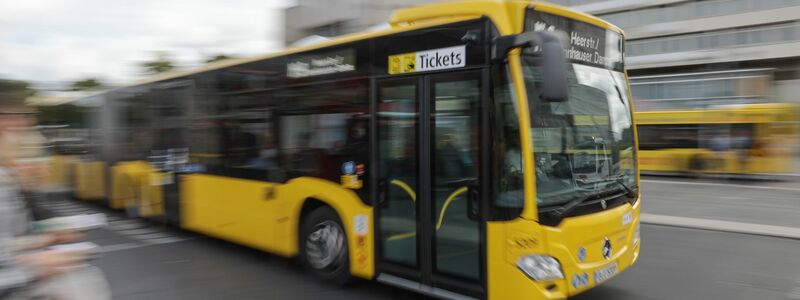 Die meisten syrischen Beschäftigten bei der BVG sind im Bus-Bereich angestellt. (Archivfoto) - Foto: Jörg Carstensen/dpa