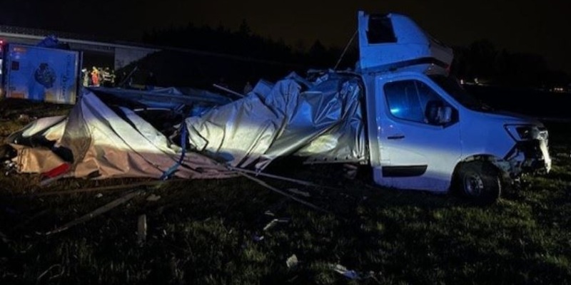 POL-PDKL: Vollsperrung der BAB 6 nach Auffahrunfall - Foto: presseportal.de