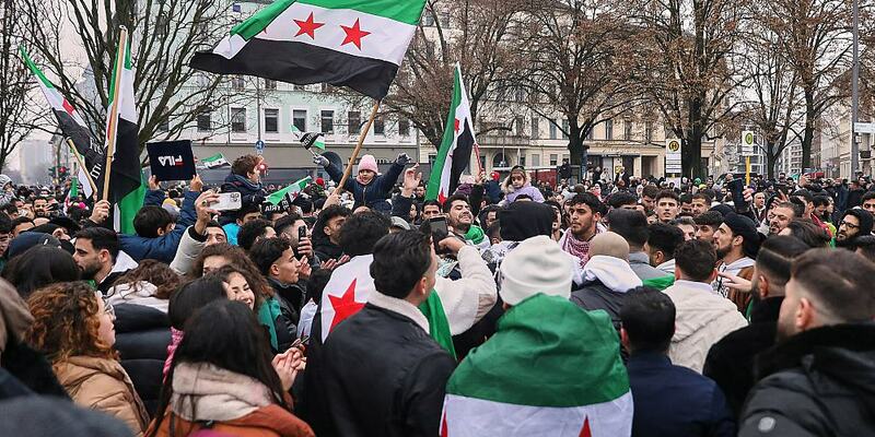 Syrer in Deutschland feiern den Sturz von Assad in Syrien (Archiv) - Foto: über dts Nachrichtenagentur
