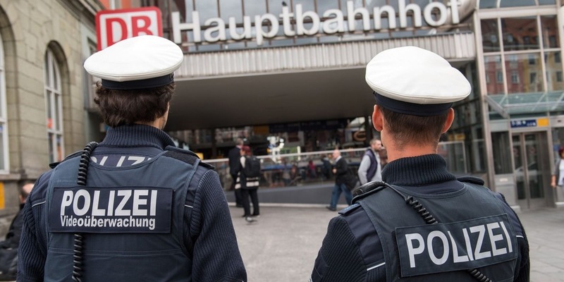 Bundespolizeidirektion München: Streit unter Jugendlichen eskalierte - Foto: presseportal.de