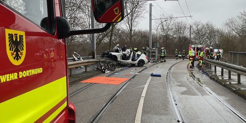FW-DO: Schwerer Verkehrsunfall in Marten mit 3 Verletzten - Foto: presseportal.de