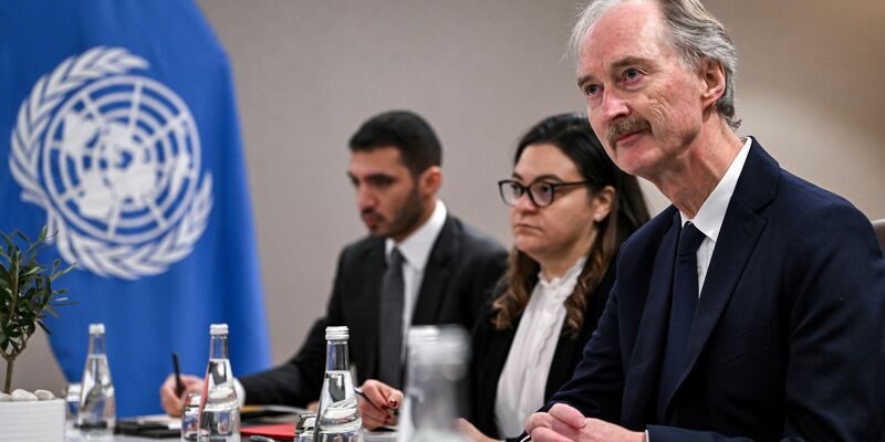 Der Sondergesandte der Vereinten Nationen (UN) für Syrien, Geir Pedersen. - Foto: Andrew Caballero-Reynolds/AFP Pool/AP/dpa