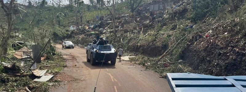 Die Zahl der Todesopfer in Folge von Zyklon «Chido» auf Mayotte ist weiter unklar. - Foto: Uncredited/Gendarmerie Nationale/AP/dpa