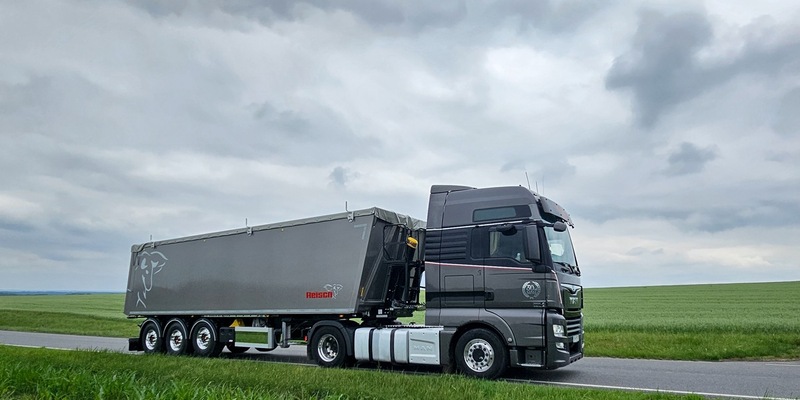 Reisch: Spezialist für Sattelauflieger startet neu durch - Foto: presseportal.de