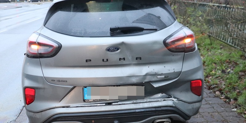 POL-HX: Auffahrunfall - Pkw nicht mehr fahrbereit - Foto: presseportal.de