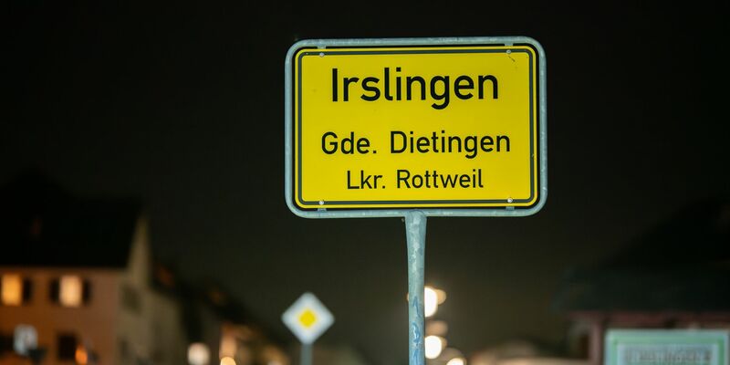 Nach dem Schuss auf ein 12 Jahre altes Kind wertet die Polizei Spuren aus. (Symbolbild) - Foto: Silas Stein/dpa