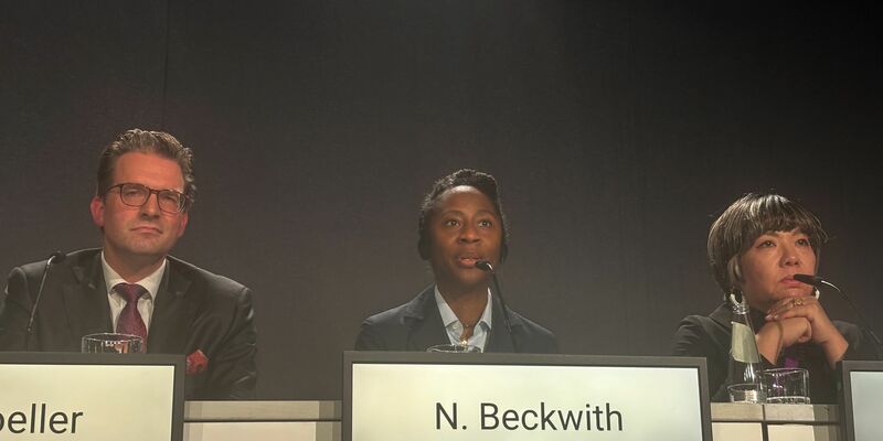 Die Bekanntgabe der Künstlerischen Leitung war mit Spannung erwartet worden. - Foto: Nicole Schippers/dpa