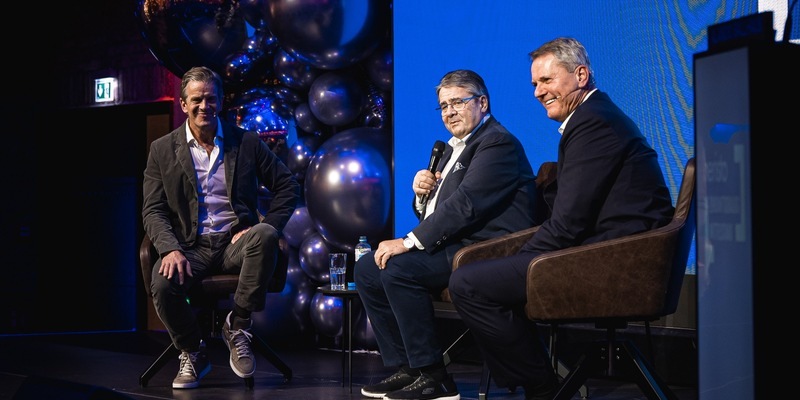 Sigmar Gabriel, Norbert Winkeljohann und Markus Lanz beim Zukunftsdialog Mittelstand von heristo: Es gibt keinen Grund für Pessimismus, aber anstrengen müssen wir uns schon! - Foto: presseportal.de