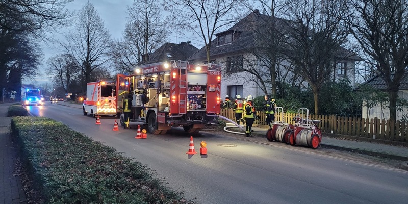 FW-ROW: Verpackung brennt auf Herdplatte - Foto: presseportal.de