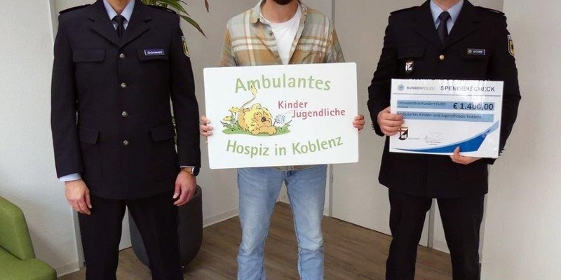 BPOL-TR: Bundespolizei Trier spendet 1.400 Euro an Kinder-/Jugendhospiz in Koblenz - Foto: presseportal.de