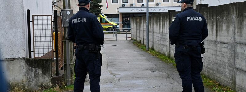 Nach einem Angriff in einer Schule in Zagreb ist die Polizei im Einsatz. Der Täter hat mit einem Messer ein Kind getötet und vier weitere Menschen verletzt. - Foto: Ronald Gorsic/Cropix/AP/dpa