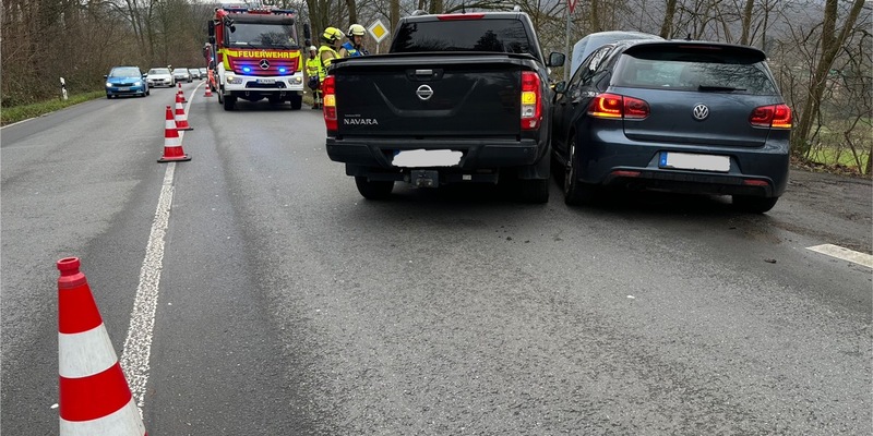 FW-EN: Abbiegeunfall fordert zwei Verletze - Foto: presseportal.de