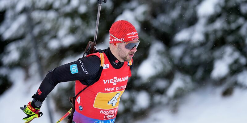 Danilo Riethmüller wird sensationell Zweiter im Massenstart. - Foto: Matthias Schrader/AP/dpa