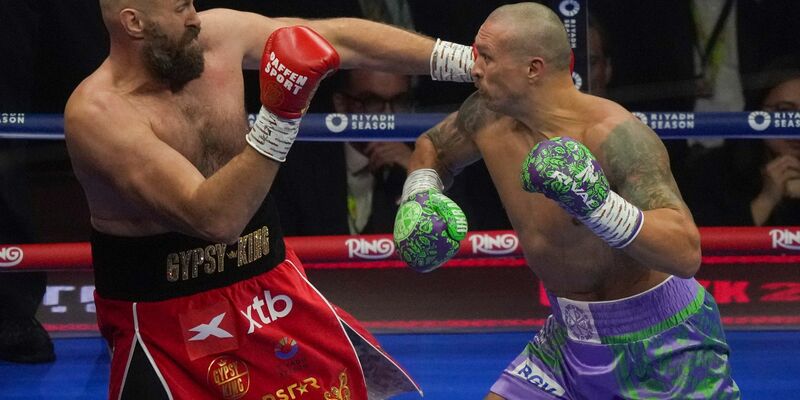 Sorgte mit seinem Outfit wieder für Furore: Tyson Fury - Foto: Frank Augstein/AP/dpa