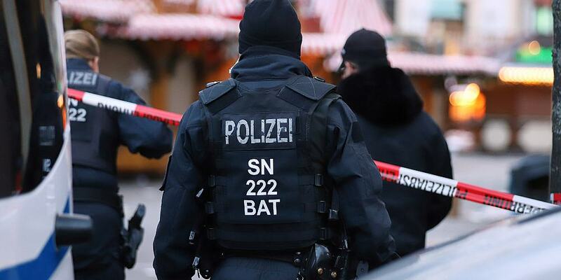 Polizei am Anschlagsort in Magdeburg am 21.12.2024 - Foto: über dts Nachrichtenagentur
