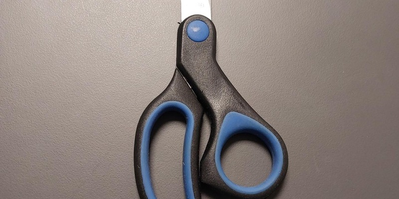 Bundespolizeidirektion München: Androhung der Schusswaffe nach Bedrohung / Bundespolizisten nehmen Angreifer fest - Foto: presseportal.de