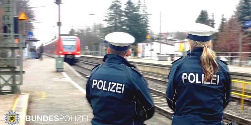 Bundespolizeidirektion München: Kind durch Feuerwerkskörper schwer verletzt - Foto: presseportal.de