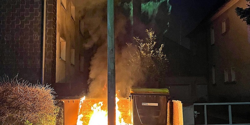 POL-ME: Papiercontainer angezündet: Polizei ermittelt - Hilden - 2412089 - Foto: presseportal.de