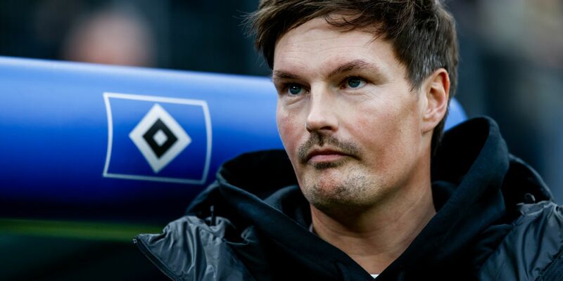 Vom Interims- zum Cheftrainer des HSV befördert: Merlin Polzin - Foto: Axel Heimken/dpa