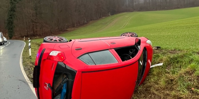 POL-HI: Verkehrsunfall fordert zwei leichtverletzte Personen - Foto: presseportal.de