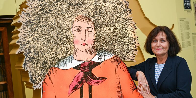 Das Buch wurde so bekannt, dass der Kaiser den Autor kennenlernen wollte. - Foto: Arne Dedert/dpa