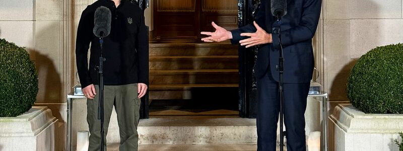 Rutte (r) will Wolodymyr Selenskyj in eine möglichst gute Ausgangsposition für mögliche Verhandlungen mit Russland bringen. (Archivbild) - Foto: Ansgar Haase/dpa