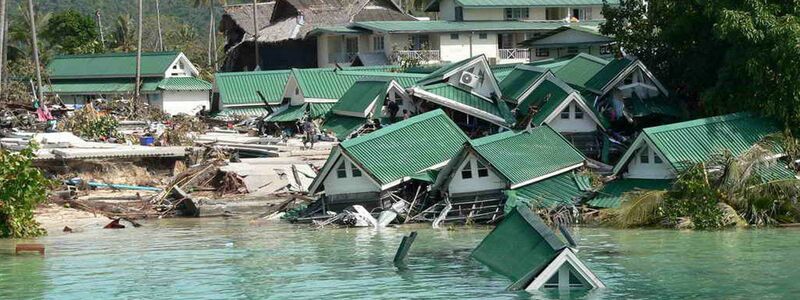 Auch auf thailändischen Inseln wie Koh Phi Phi hatte der Tsunami katastrophale Folgen. (Archivbild) - Foto: picture alliance / dpa