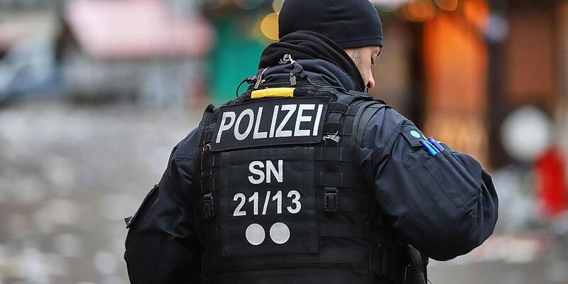 Polizei am Tatort nach Anschlag auf Magdeburger Weihnachtsmarkt am 21.12.2024 - Foto: über dts Nachrichtenagentur