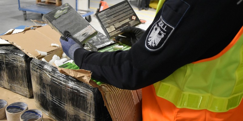 HZA-H: Zoll Hannover stoppt tonnenweise illegale Pyrotechnik - Foto: presseportal.de