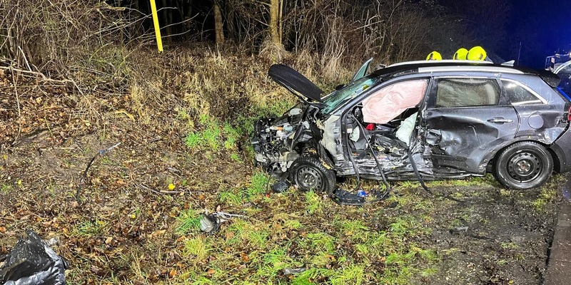 FW Bergheim: Schwerer Verkehrsunfall mit Todesfolge auf der BAB 61 an Heiligabend bei Bergheim - Foto: presseportal.de