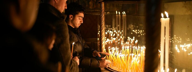 Überschattet vom Krieg in Gaza fielen die Weihnachtsfeiern in Bethlehem eher gedämpft aus.  - Foto: Matias Delacroix/AP/dpa