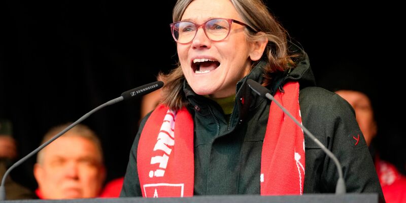 IG-Metall-Chefin Christiane Benner verlangt eine europäische Industriepolitik. (Archivbild) - Foto: Martin Meissner/AP POOL/dpa