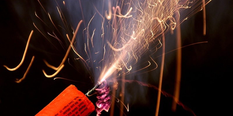 HZA-A: Der große Knall zum Jahresabschluss/Zoll warnt vor Gefahren bei Silvesterfeuerwerk - Foto: presseportal.de