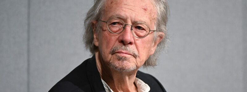 Peter Handke hat ein Stück für die Bühne verfasst. (Archivbild) - Foto: Bernd Weißbrod/dpa