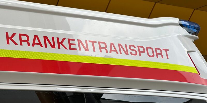 Ein kleiner Junge hat bei einem Unfall auf einem Bauernhof in Österreich einen Arm verloren. (Archivbild) - Foto: Matthias Röder/dpa