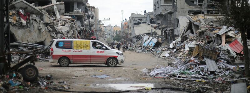 Bei einem Einsatz im Krankenhaus von Beit Lahia nahm Israels Armee nach eigenen Angaben 240 Hamas-Kämpfer fest. (Archivbild) - Foto: Mohammed Alaswad/APA Images via ZUMA Press Wire/dpa