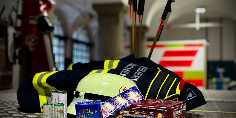 FW-M: Richtiger Umgang mit Feuerwerkskörpern - Foto: presseportal.de