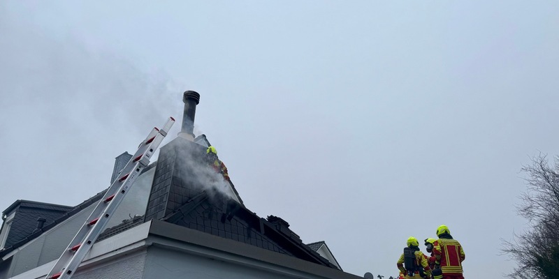FW-Heiligenhaus: Kaminbrand in Heiligenhaus Isenbügel - Foto: presseportal.de