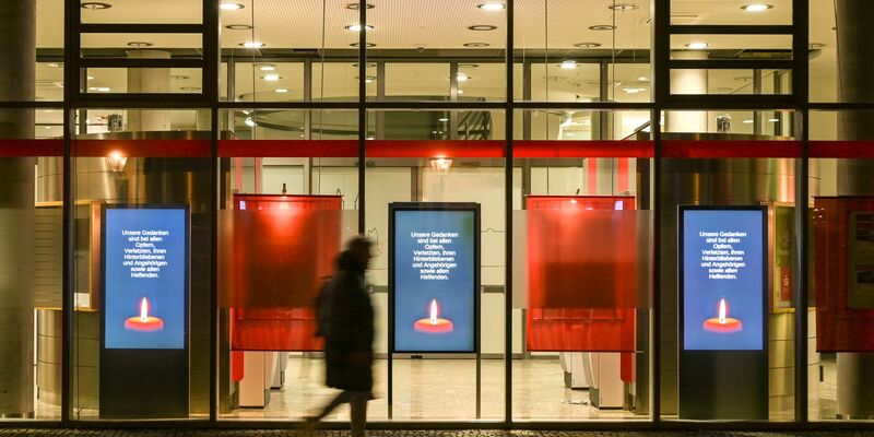 In Magdeburg wird an vielen Orten weiterhin der Opfer des Anschlags gedacht. - Foto: Heiko Rebsch/dpa