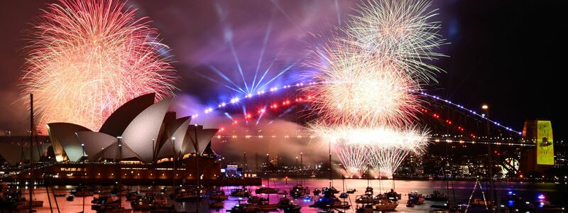 Das Feuerwerk über dem Hafen von Sydney ist weltbekannt (Archivbild). - Foto: Dan Himbrechts/AAP Image/AP/dpa